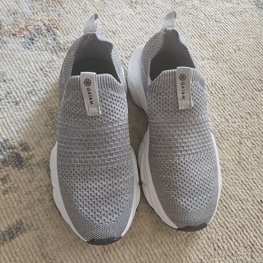 Gaiam Slip On Jogger / Running / Yoga Shoes Women’s Size 7 Gray